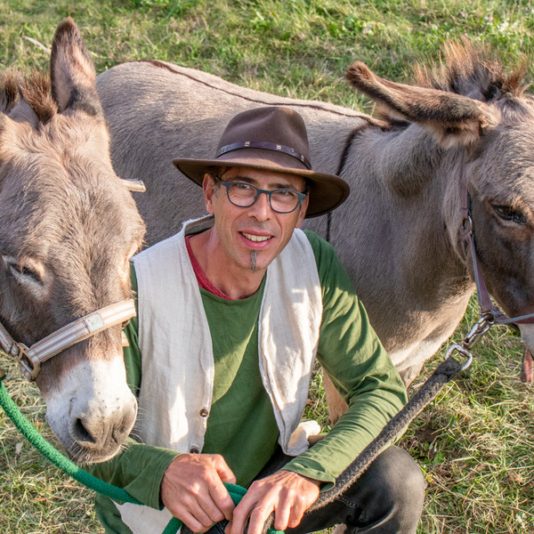 Oliver Haury mit seinem Eselprchen Angelo und Paulina  S. Schrder-Esch